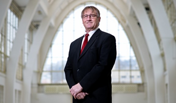  Business foto Poslanec Ivo Pojezný